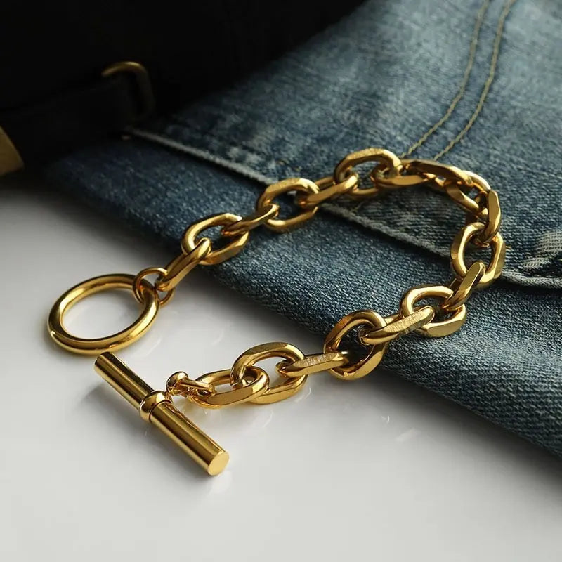 ステンレス ごつめの小豆チェーンを採用したマンテルブレスレット。2サイズ